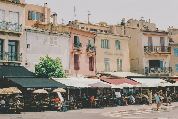 Charming Café Life – French Riviera Streets